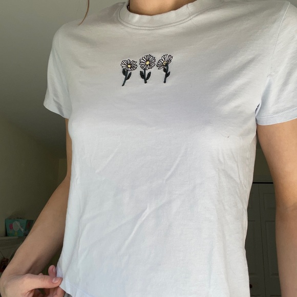 light blue daisy tee - Picture 3 of 3